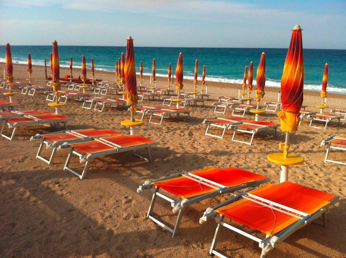 Adamo Ed Eva Resort Numana Luaran gambar